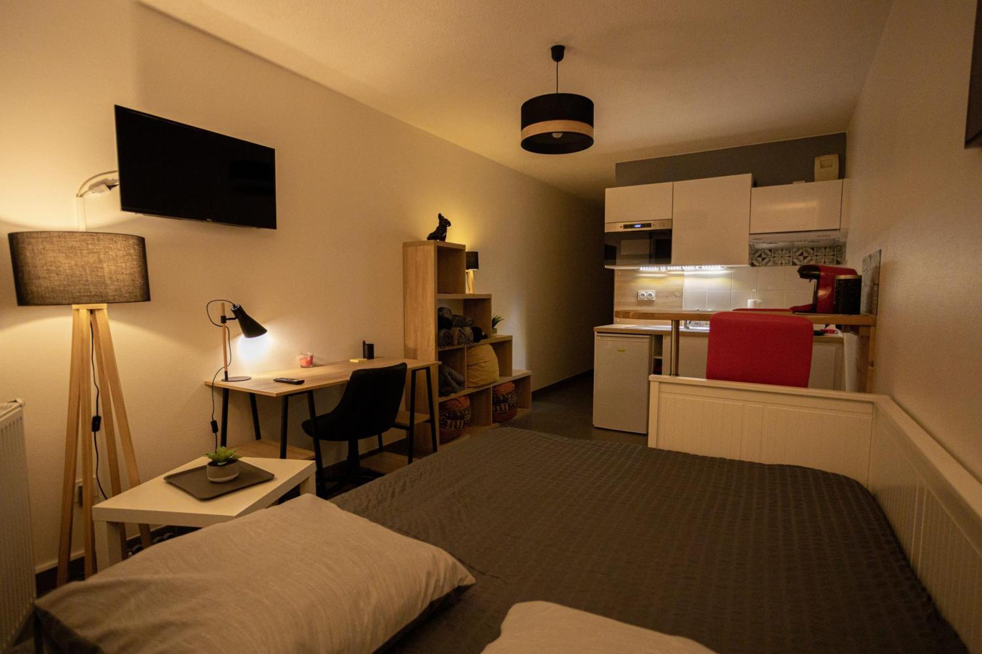 Studio Premium Arrivee Autonome 24S24H Troyes Bagian luar foto