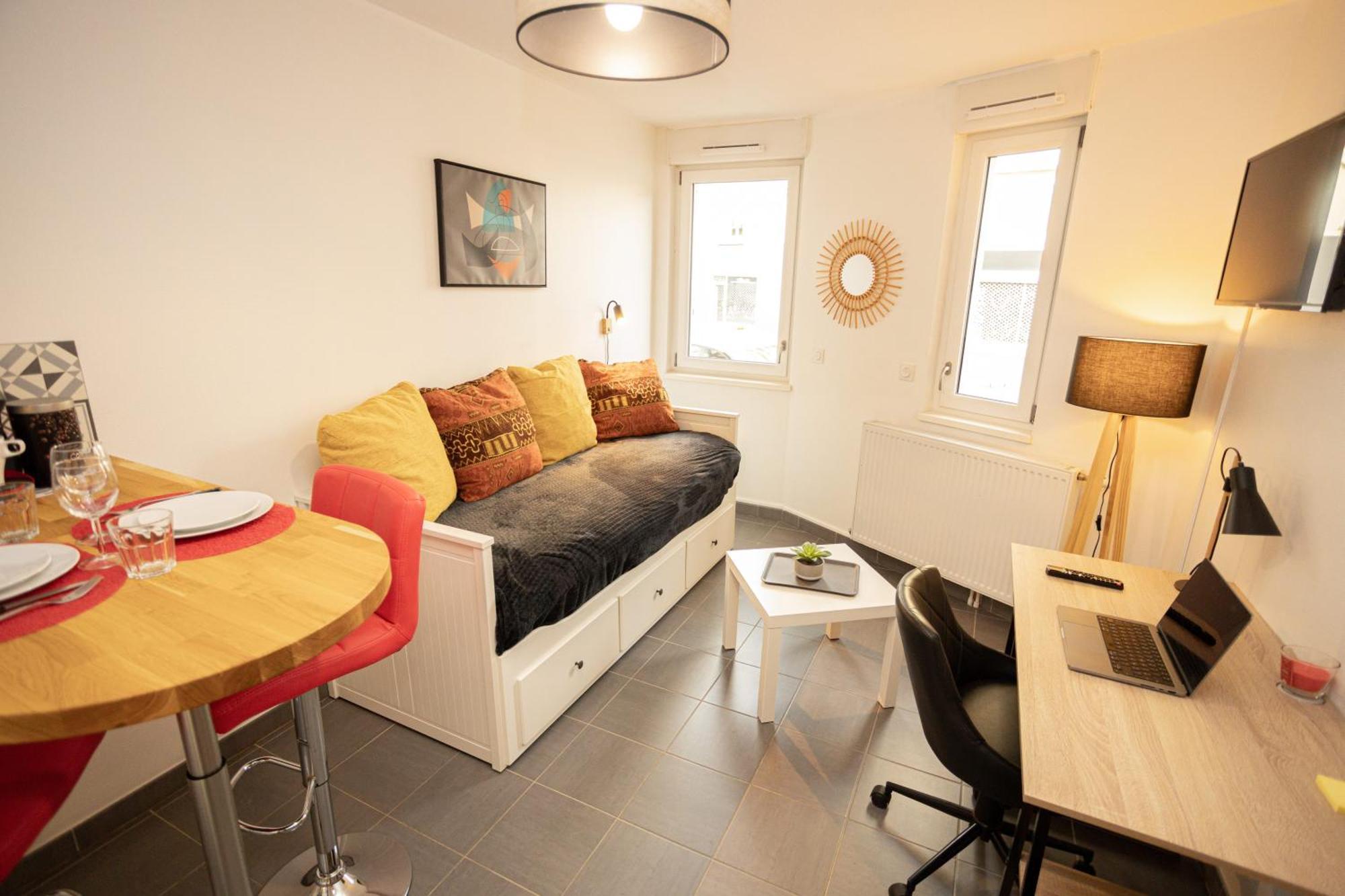 Studio Premium Arrivee Autonome 24S24H Troyes Bagian luar foto