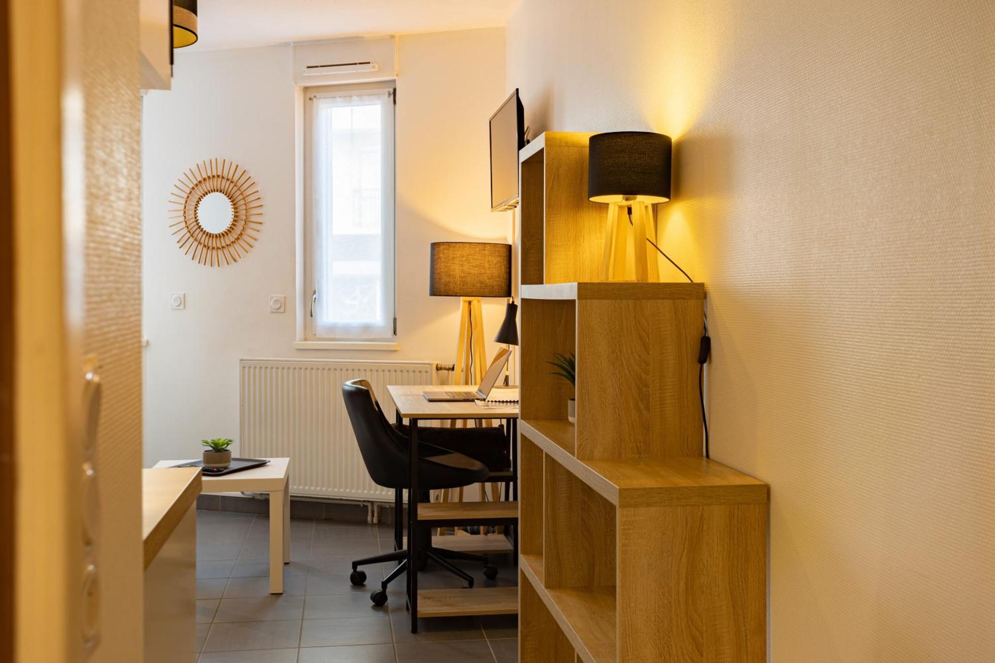 Studio Premium Arrivee Autonome 24S24H Troyes Bagian luar foto